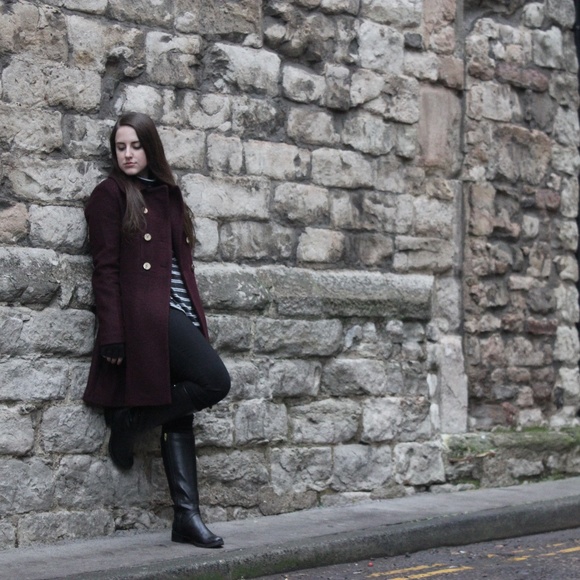 Curated Cuties by Renae - Classic with a Twist - Picture 4 of 7